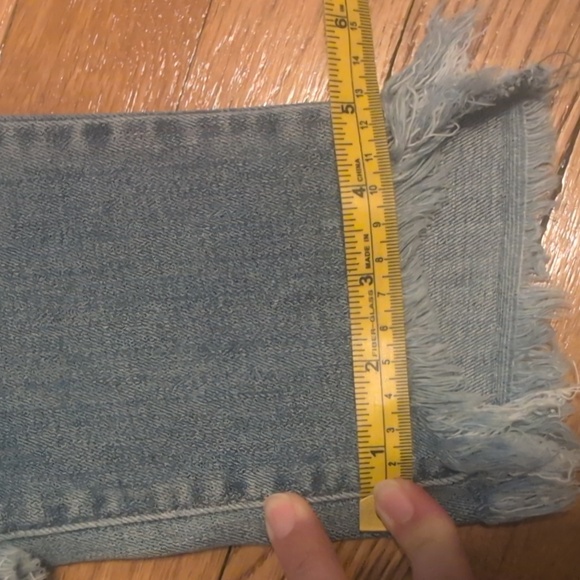 Levi’s 721 High Rise Skinny Jeans Light Wash Fray Hem 29 — Washed Out Aesthetic - Picture 9 of 9